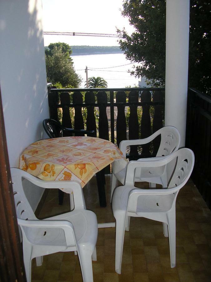 Apartmani Tariba Banjol Exterior foto